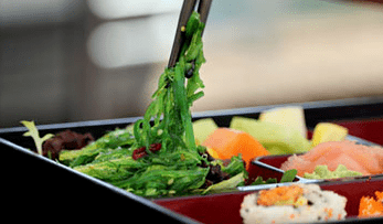 Sallad och sushi